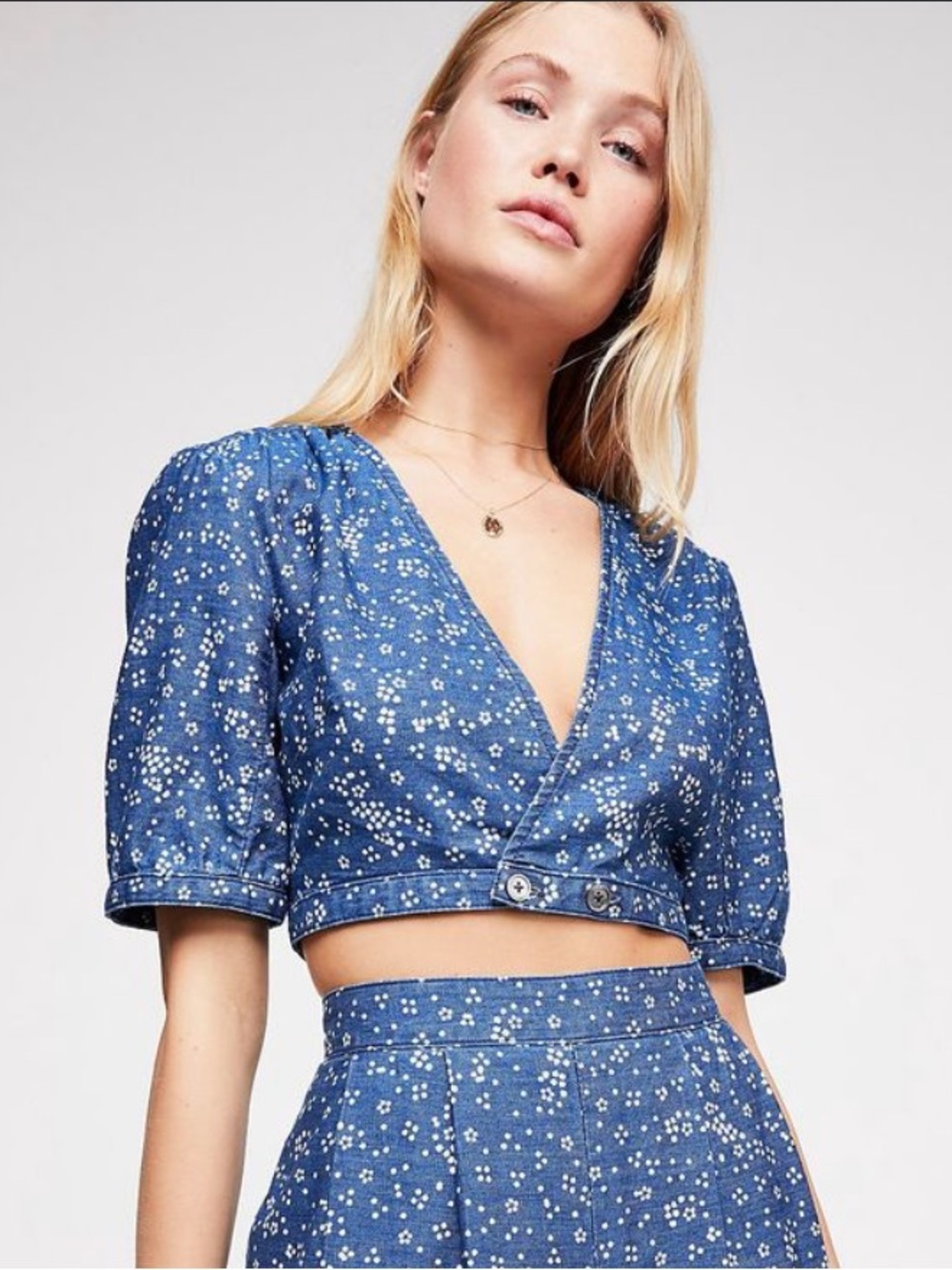 Free People Women's Wild Heart Blue & White Dot & Floral Printed Crop Top - 6